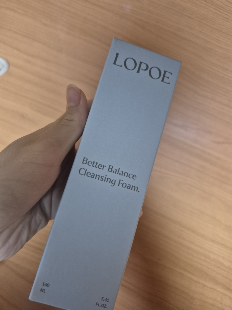로포에 (LOPOE) 베러 밸런스 클렌징 폼 review image