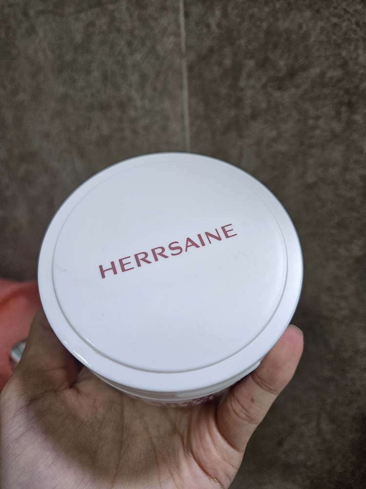 헤르세인 (HERRSAINE) 리치 크랜베리 클렌저 review image