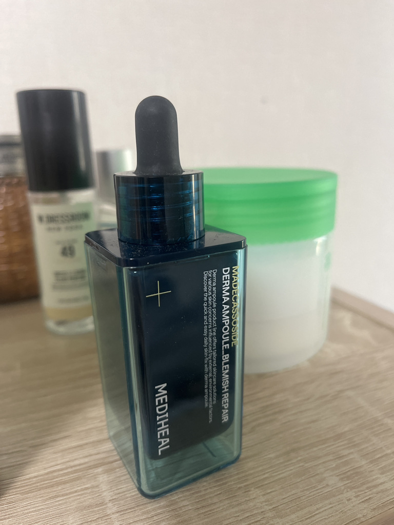 메디힐 (MEDIHEAL) 더마 앰플 흔적 리페어 [마데카소사이드] review image