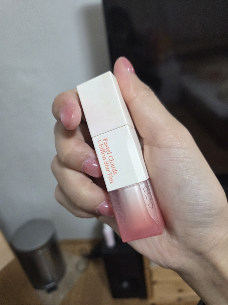 클리오 (CLIO) 파스텔클라우드 에디션 쉬폰 블러 틴트 [10호 새벽구름코랄] review image