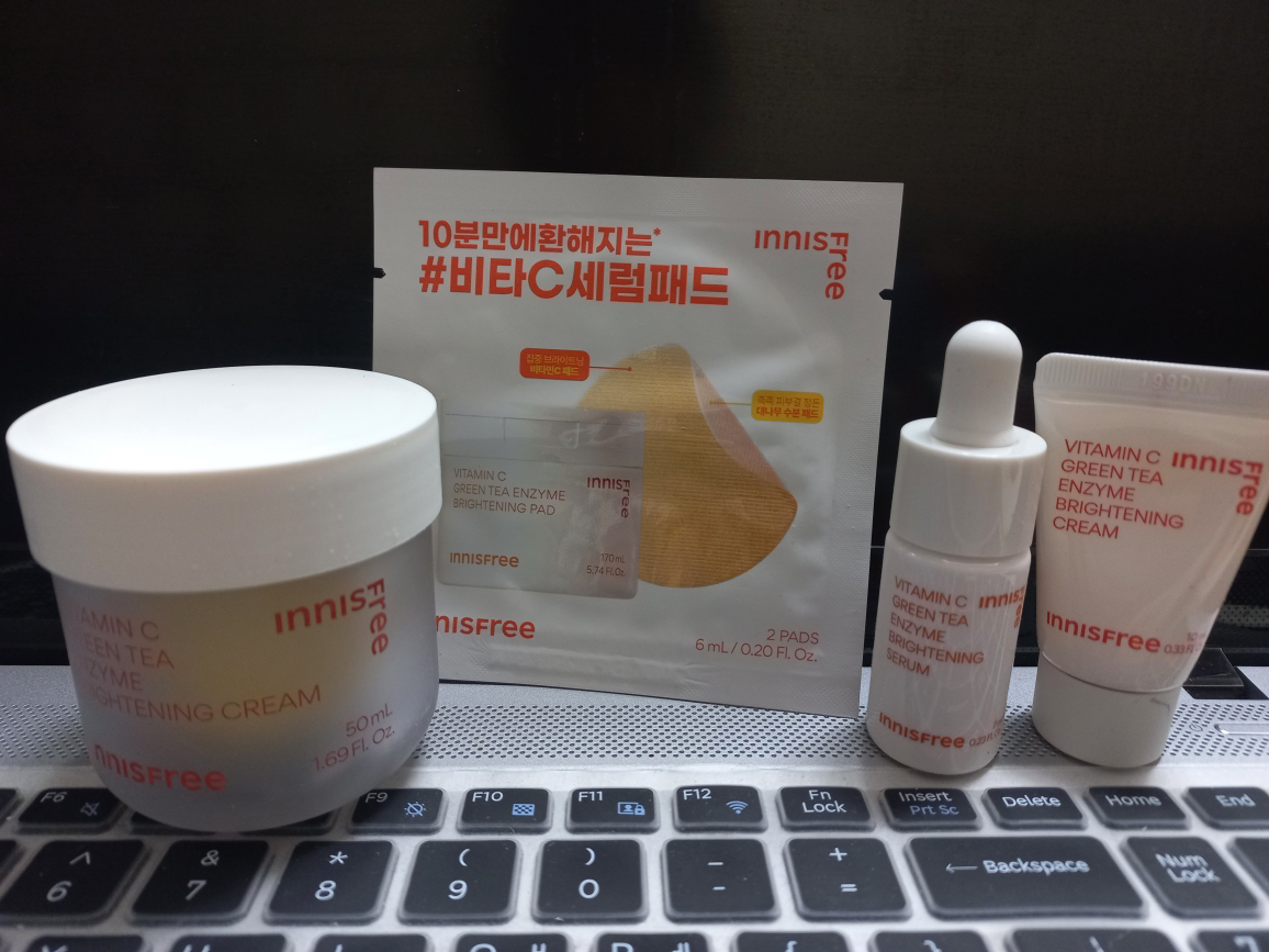 이니스프리 (INNISFREE) 비타민C 잡티토닝크림 review image