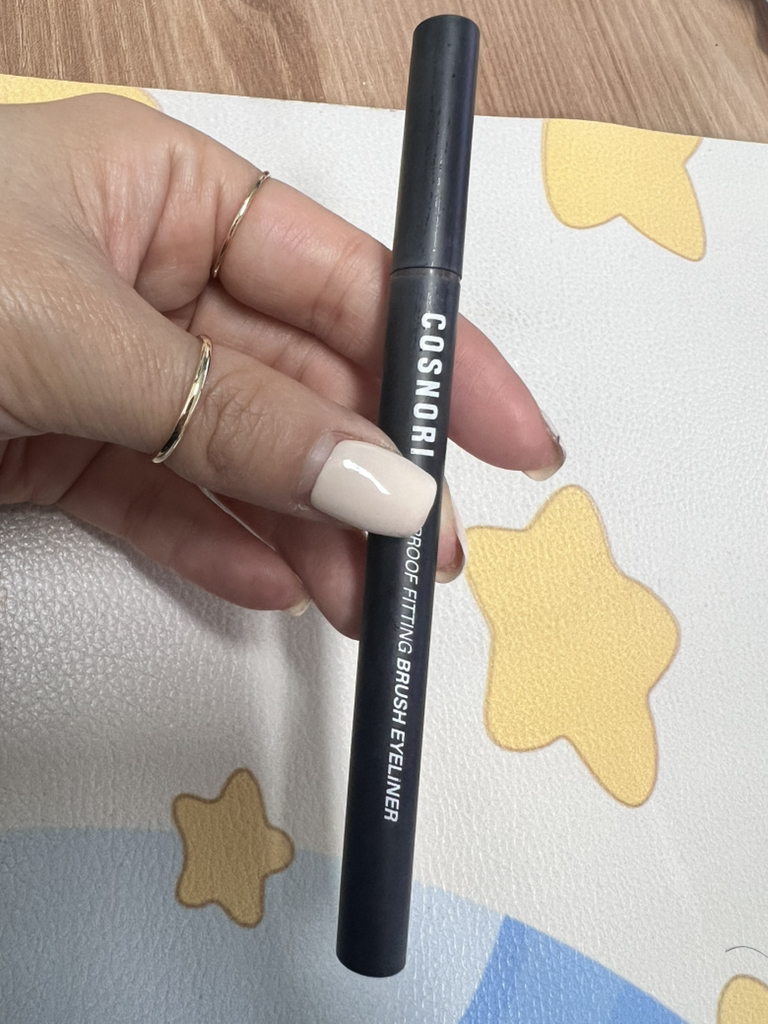 코스노리 (COSNORI) 슈퍼프루프 피팅 브러쉬 아이라이너 [02 블랙브라운] review image