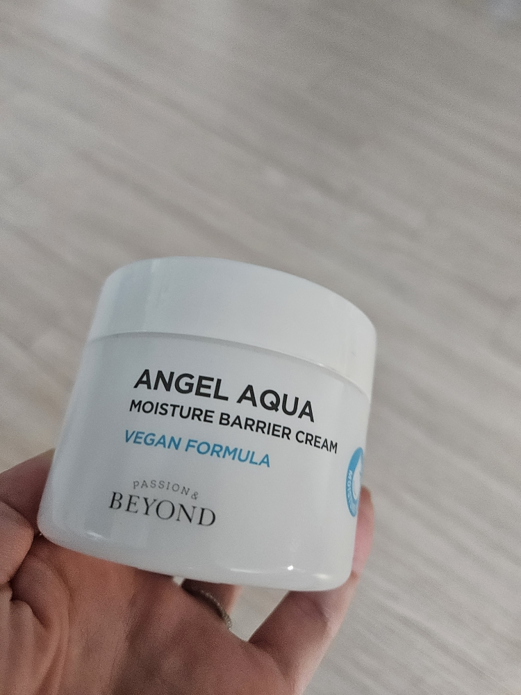 비욘드 (BEYOND) 엔젤아쿠아 보습 장벽 크림 review image