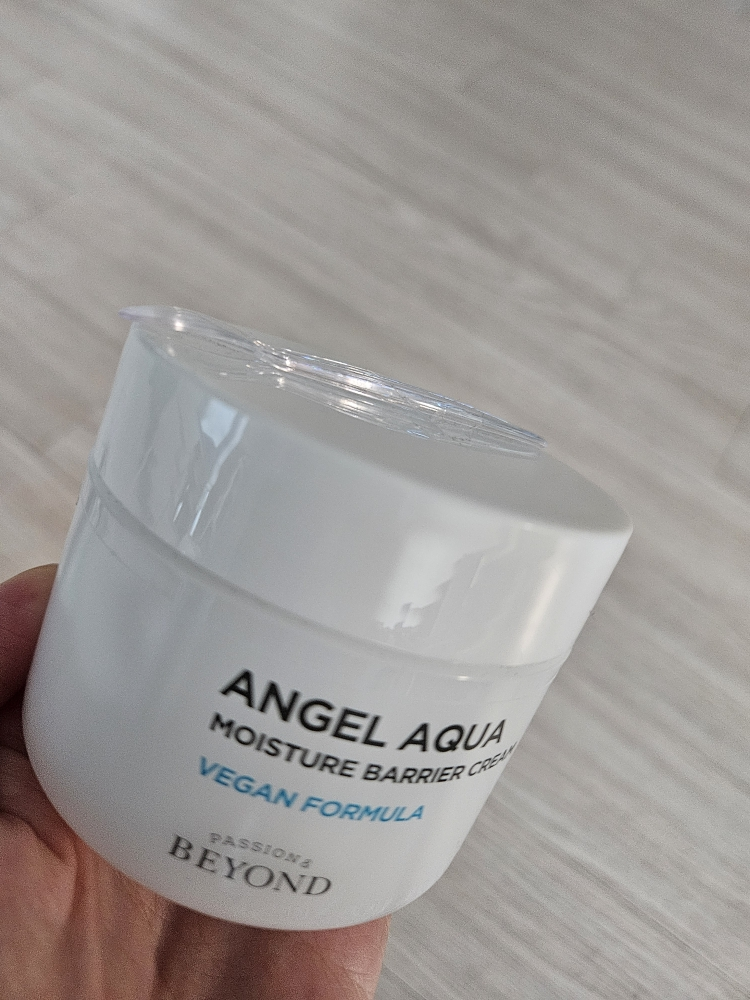 비욘드 (BEYOND) 엔젤아쿠아 보습 장벽 크림 review image