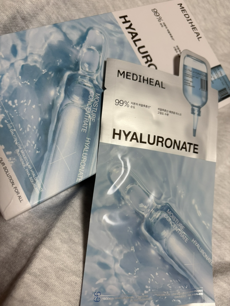 必需口罩 [高密度玻尿酸补水]的真实用户使用照片