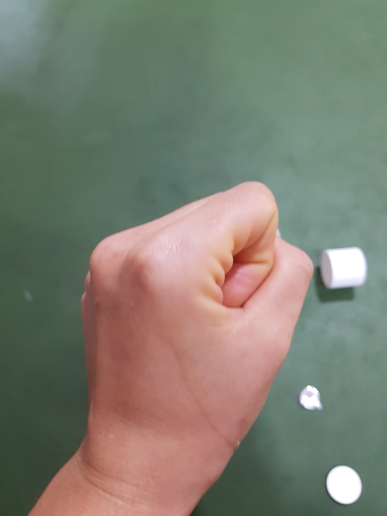 이즈앤트리 (IsNtree) 체스트넛 바하 0.9% 클리어 토너 review image