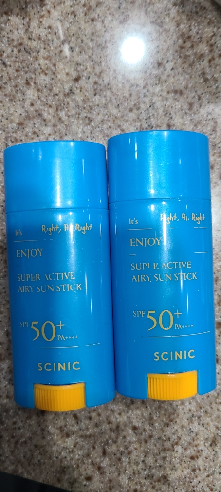 싸이닉 (SCINIC) 엔조이 슈퍼 액티브 에어리 썬스틱 [SPF50+/PA++++] review image