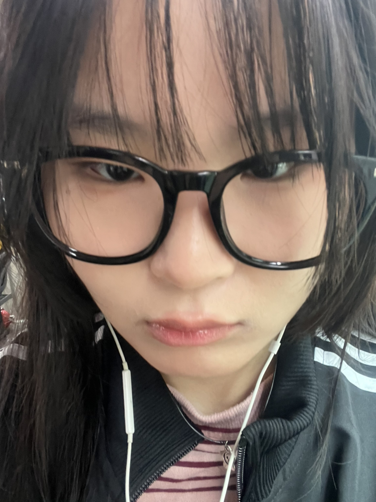 트윙클팝 (TWINKLEPOP) 오버 립 펜슬 [01 쿨핑크] review image