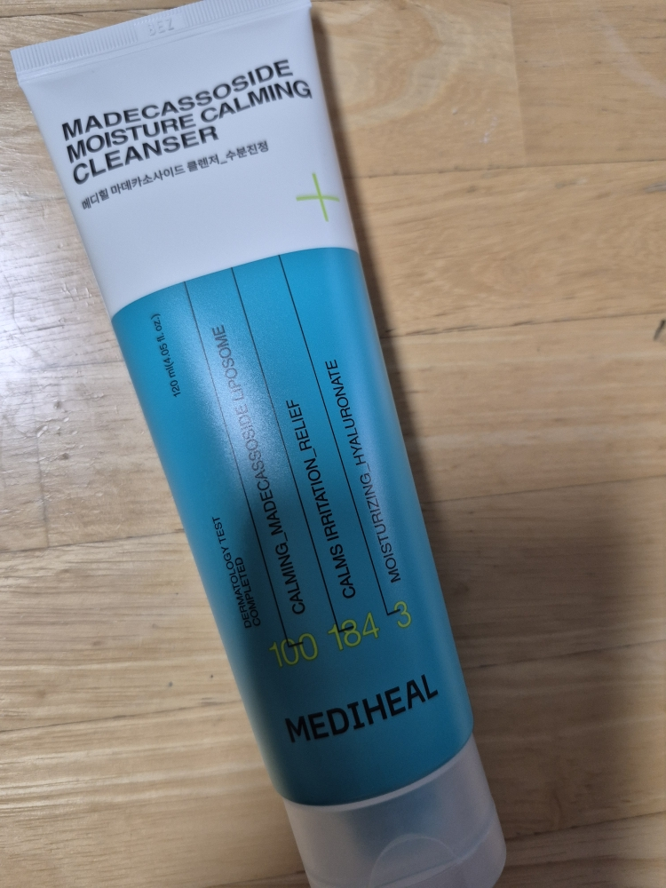 메디힐 (MEDIHEAL) 마데카소사이드 클렌저 [수분진정] review image