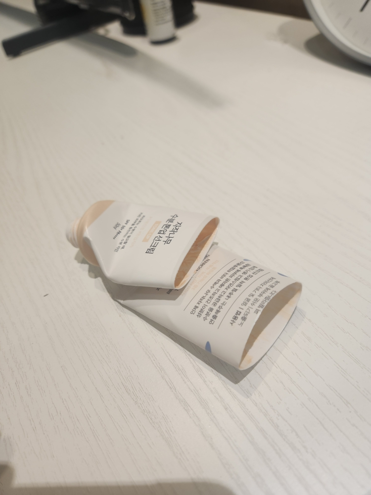 白桦树水润防晒乳霜 [SPF50+/PA++++]的真实用户使用照片