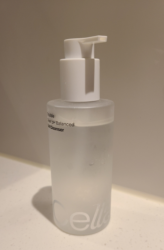 Trouble Clear 弱酸性啫喱洁面乳的真实用户使用照片