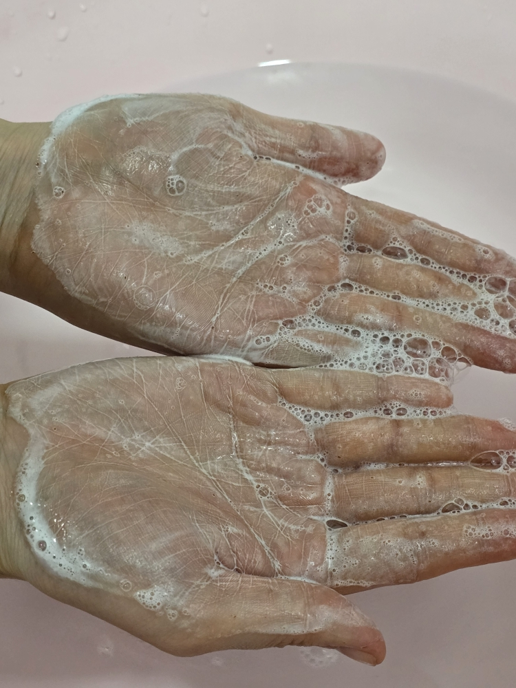 丰富蔓越莓洁面乳的真实用户使用照片