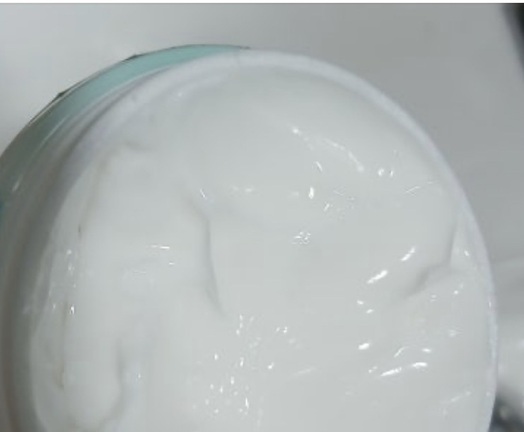 히말라야 (Himalaya) 너리싱 수분크림 review image