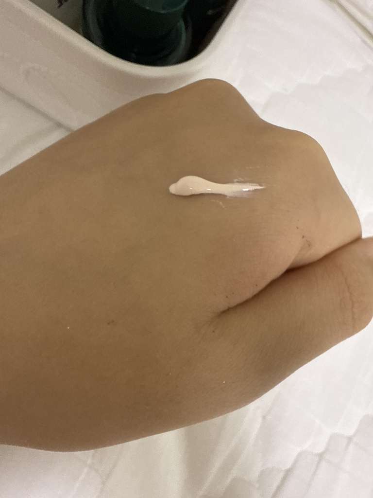 라운드랩 (ROUNDLAB) 자작나무 수분 톤업 선크림 [SPF50+/PA++++] review image