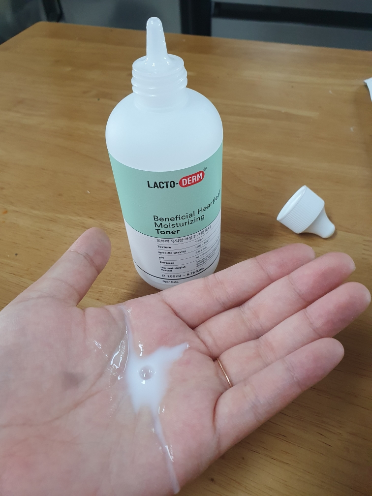 락토덤 (LACTO-DERM) 피부에 유익한 어성초 수분 토너 review image