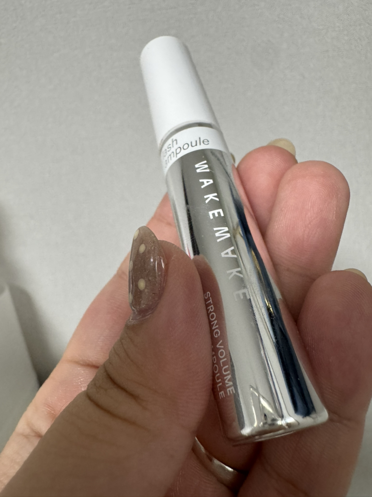 웨이크메이크 (wakemake) 스트롱 볼륨 래쉬 앰플 review image