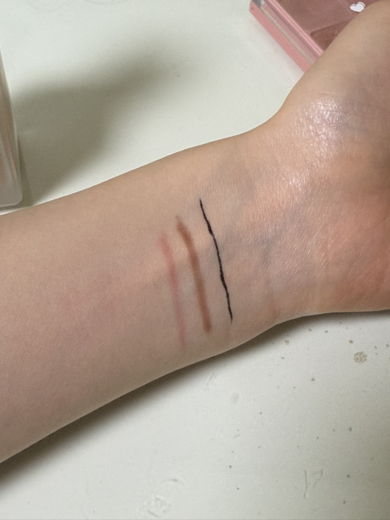 에스티로더 (ESTEELAUDER) 더블웨어 파운데이션 [SPF10/PA++] [1N0 포슬린] review image