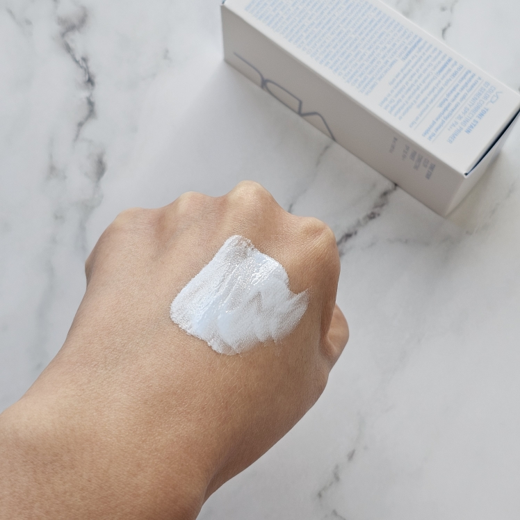 ToneStain 色彩校正底霜 [SPF20/PA++] [03 Serenity] [03 Serenity的真实用户使用照片