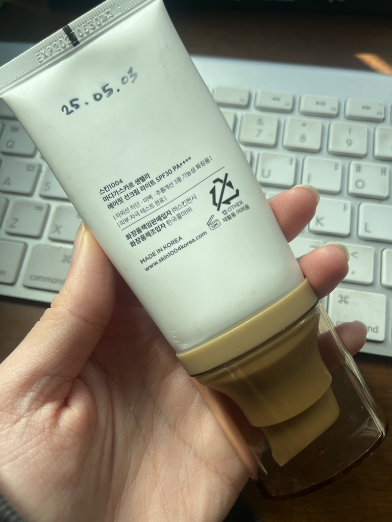 스킨1004 (SKIN1004) 마다가스카르 센텔라 에어핏 선크림 라이트 [SPF30/PA++++] review image