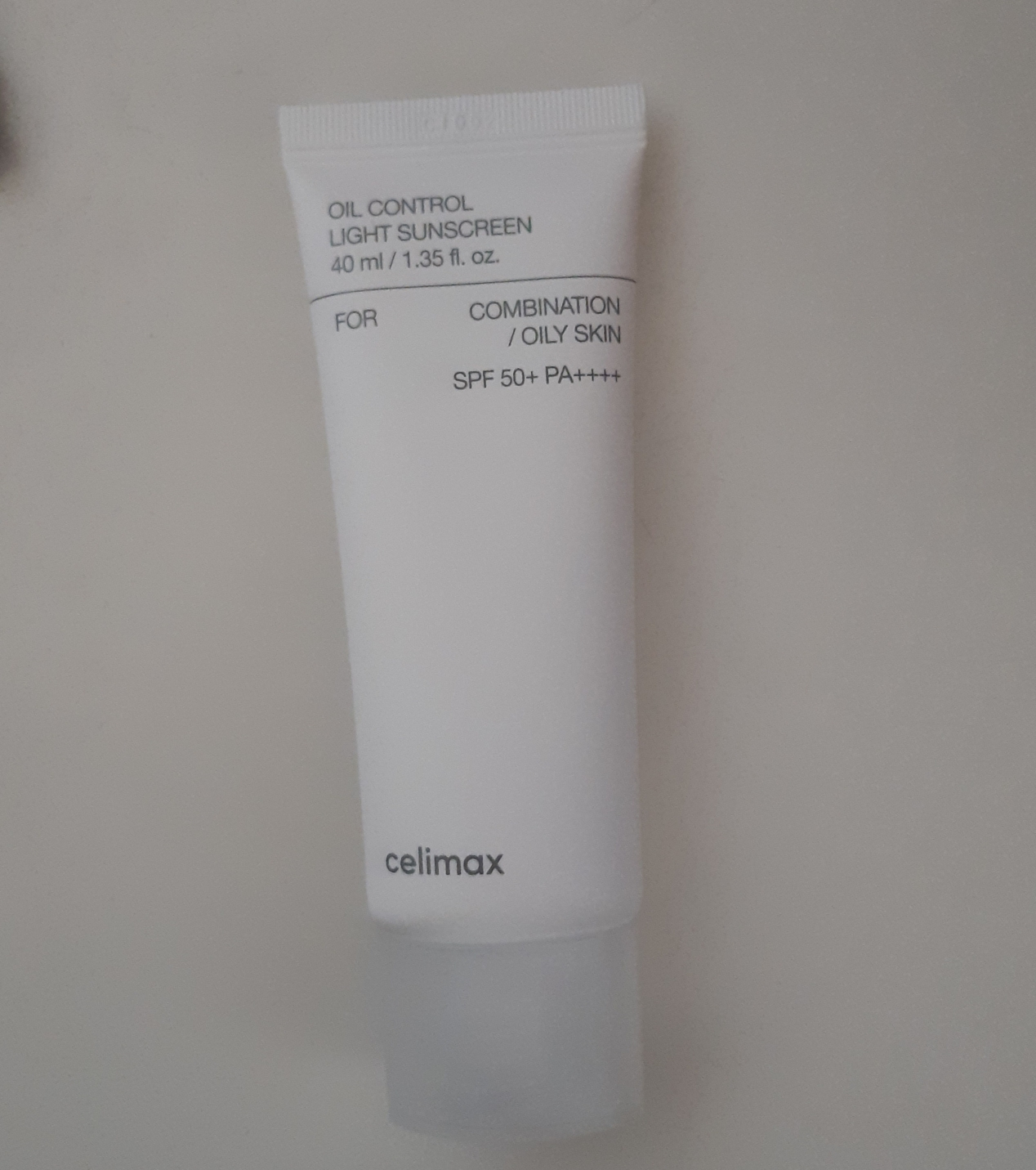 셀리맥스 (celimax) 오일 컨트롤 선크림 [SPF50+/PA++++] review image