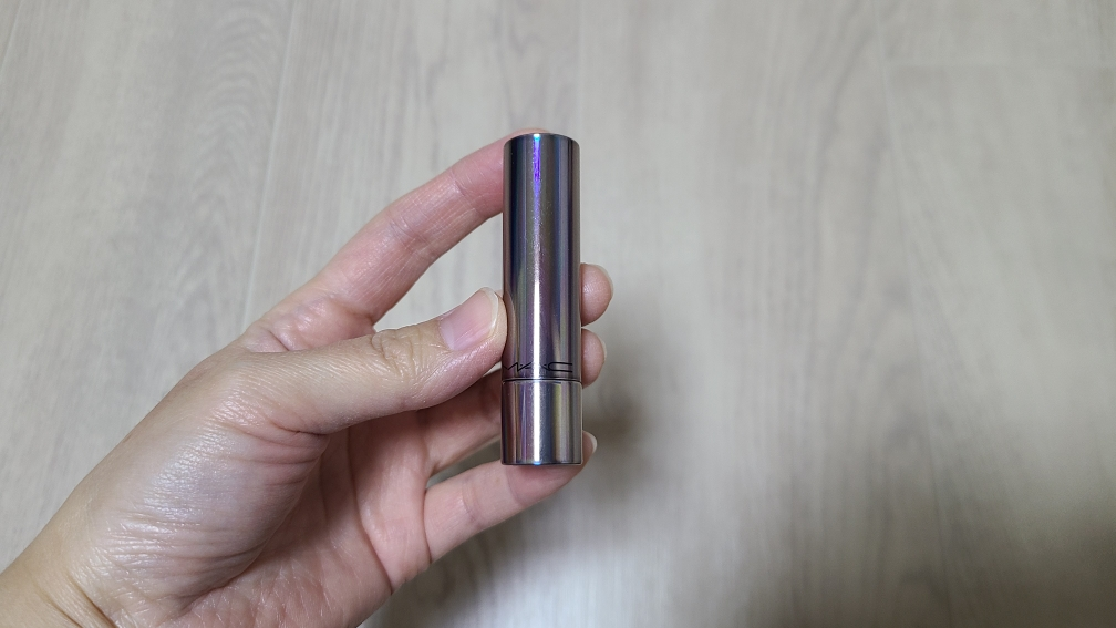 맥 (MAC) 텐더토크 립 밤 [플레이위드미] review image