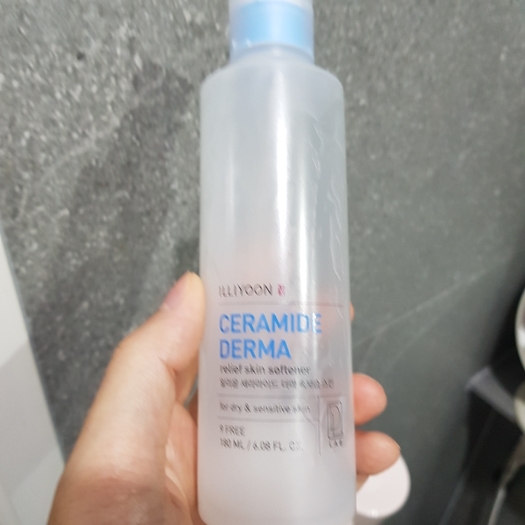일리윤 (ILLIYOON) 세라마이드 아토 속보습 스킨 review image