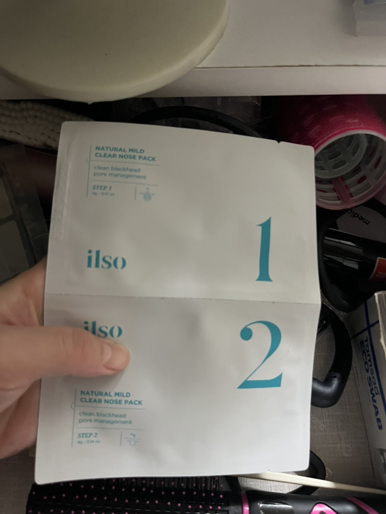 일소 (ilso) 네추럴 마일드 클리어 노우즈 팩 review image