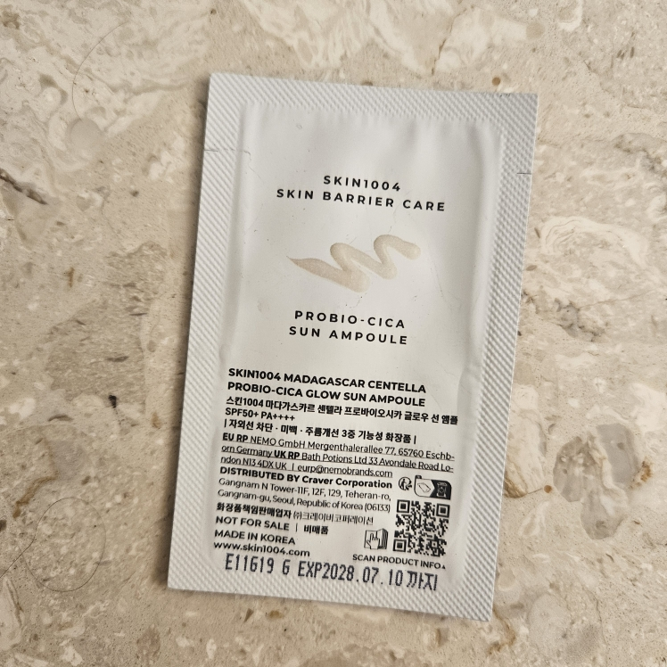 스킨1004 (SKIN1004) 마다가스카르 센텔라 프로바이오시카 글로우 선 앰플 [SPF50+/PA++++] review image