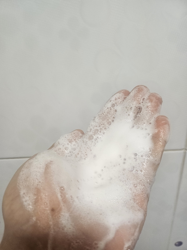 이니스프리 (INNISFREE) 그린티 아미노 수분 폼 클렌징 review image