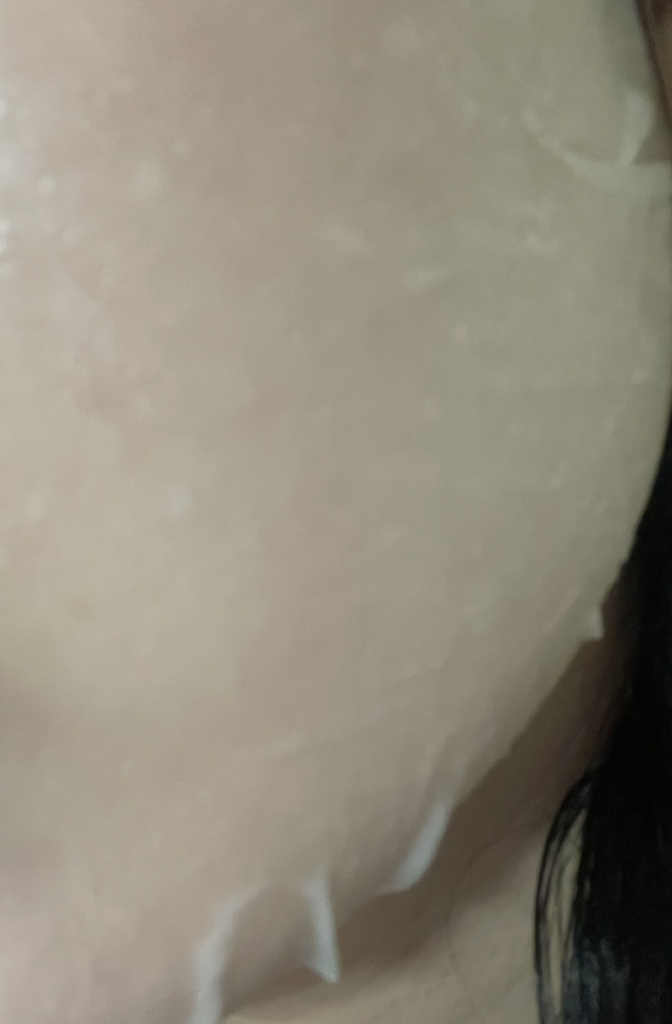 必需口罩 [高密度玻尿酸补水]的真实用户使用照片