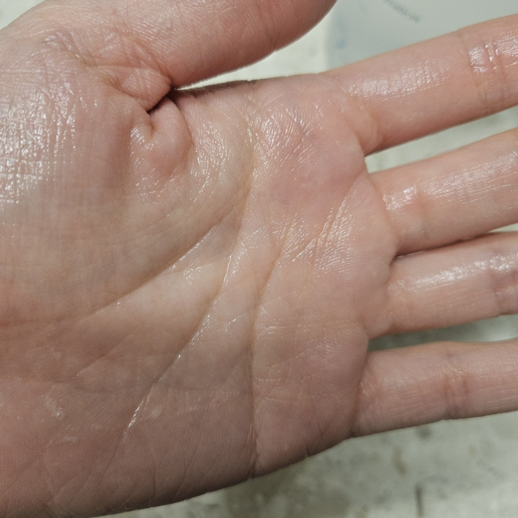 나인위시스 (9wishes) 비건 하이드라 앰플 토너 review image