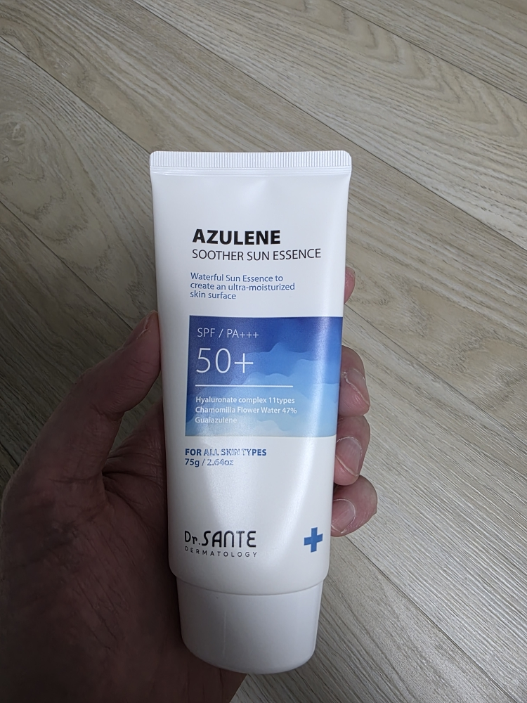 닥터상떼 (Dr.SANTE) 아줄렌 수더 선 에센스 [SPF50+/PA+++] review image