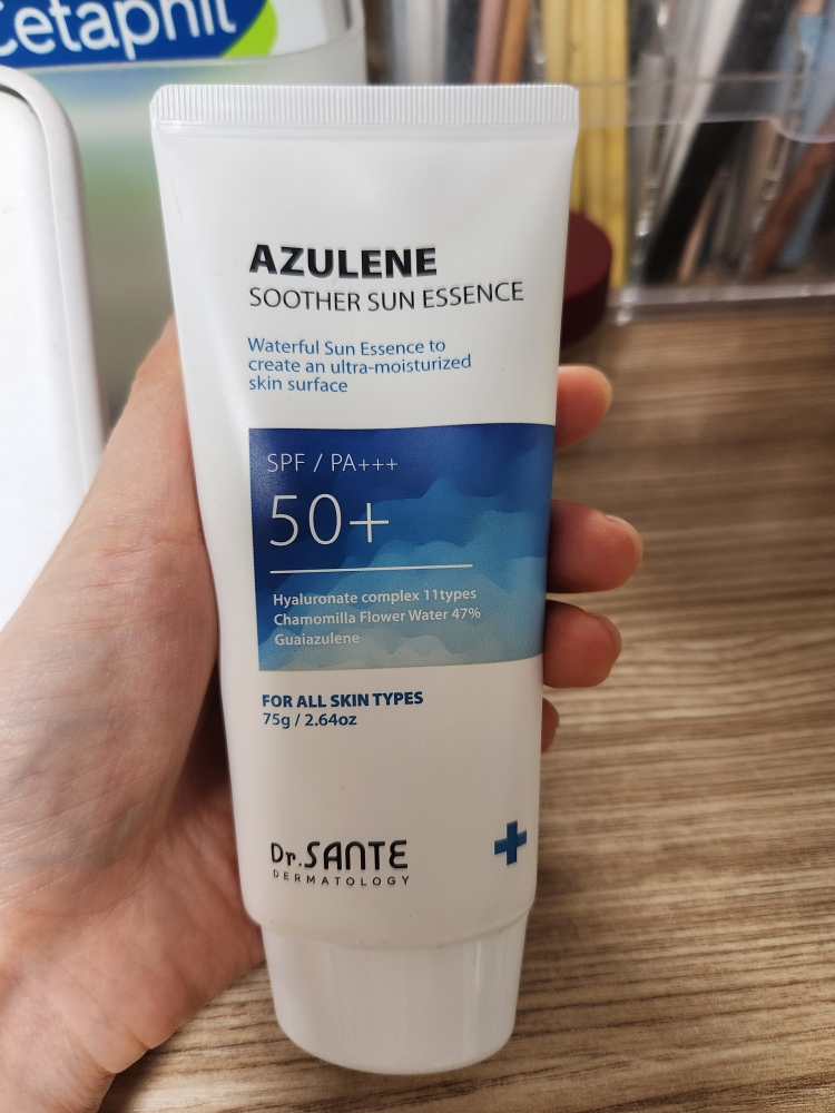 닥터상떼 (Dr.SANTE) 아줄렌 수더 선 에센스 [SPF50+/PA+++] review image
