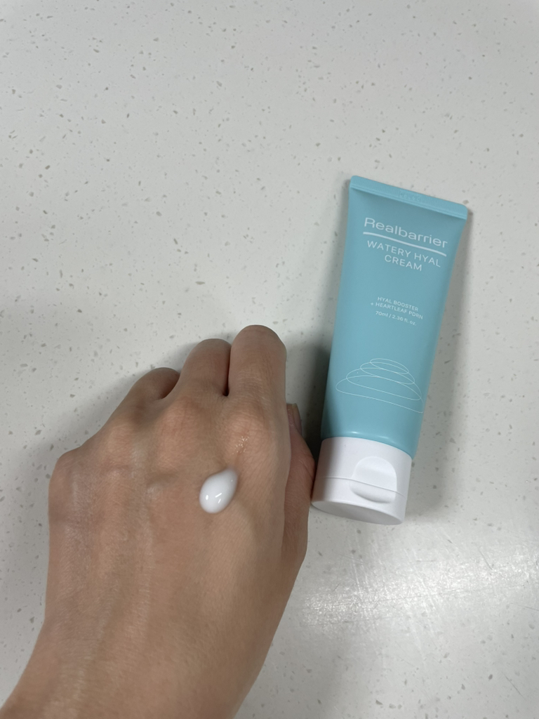 리얼베리어 (RealBarrier) 워터리 히알 크림 review image