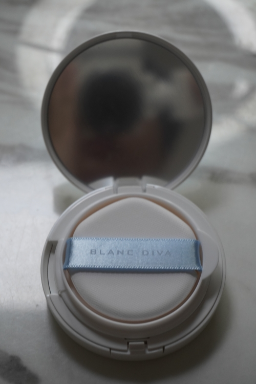 블랑디바 (BLANCDIVA) 워터벨벳 쿠션 팩트[SPF50+/PA+++] [19호 포슬린] review image
