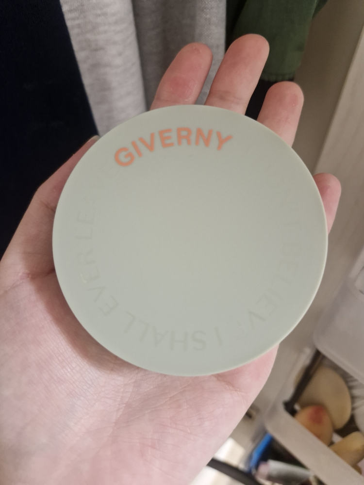 지베르니 (GIVERNY) 밀착 커버 쿠션 [SPF40/PA++] [17C 포슬린] review image