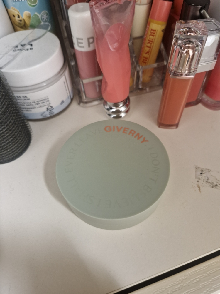 姿泊兰伊 贴身罩垫 [SPF40/PA++] [21NW 浅米色]。 common.review image