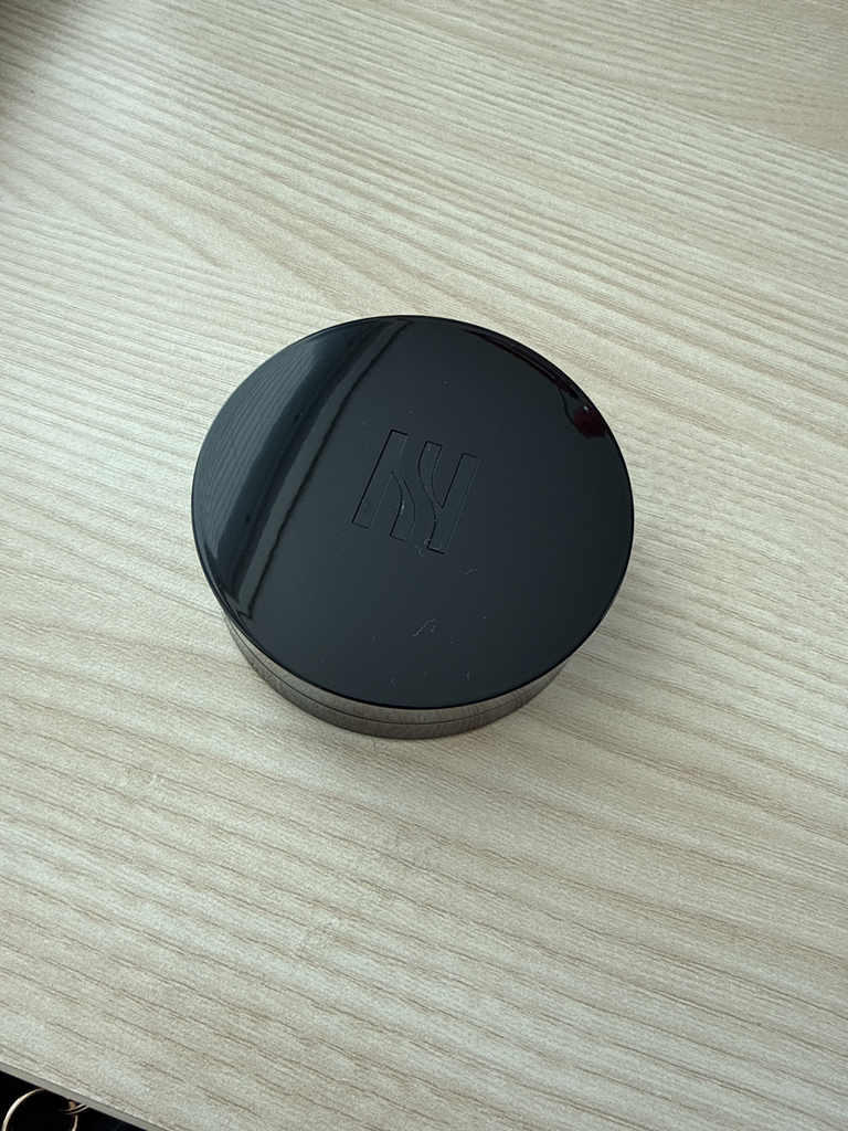 赫妍 黑色粉底霜 [SPF34/PA++] [21N1 香草]。 common.review image