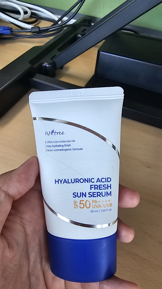 透明质酸清爽防晒精华液 [SPF50+/PA++++]的真实用户使用照片