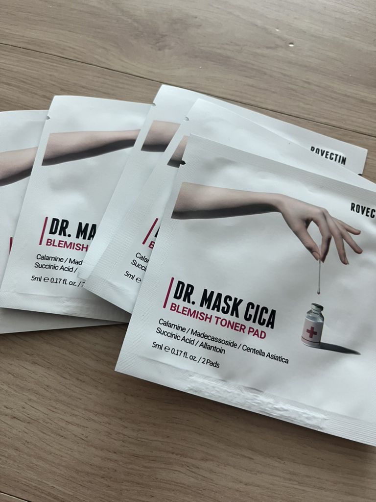 露贝婷 西卡博士面膜祛痘爽肤垫 common.review image