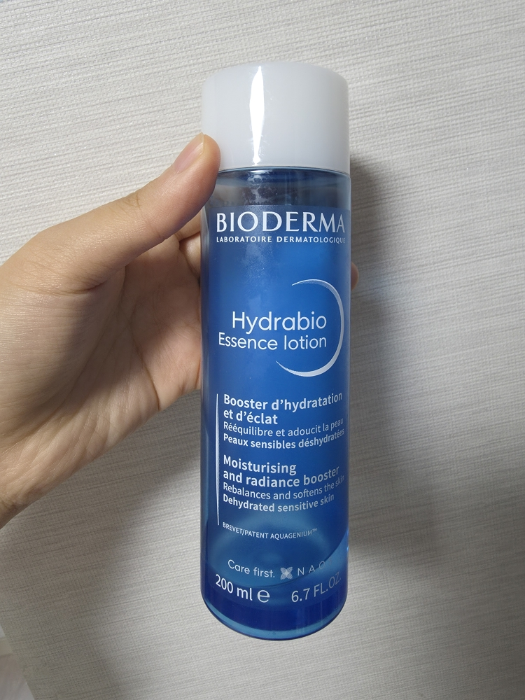 保湿精华露的真实用户使用照片