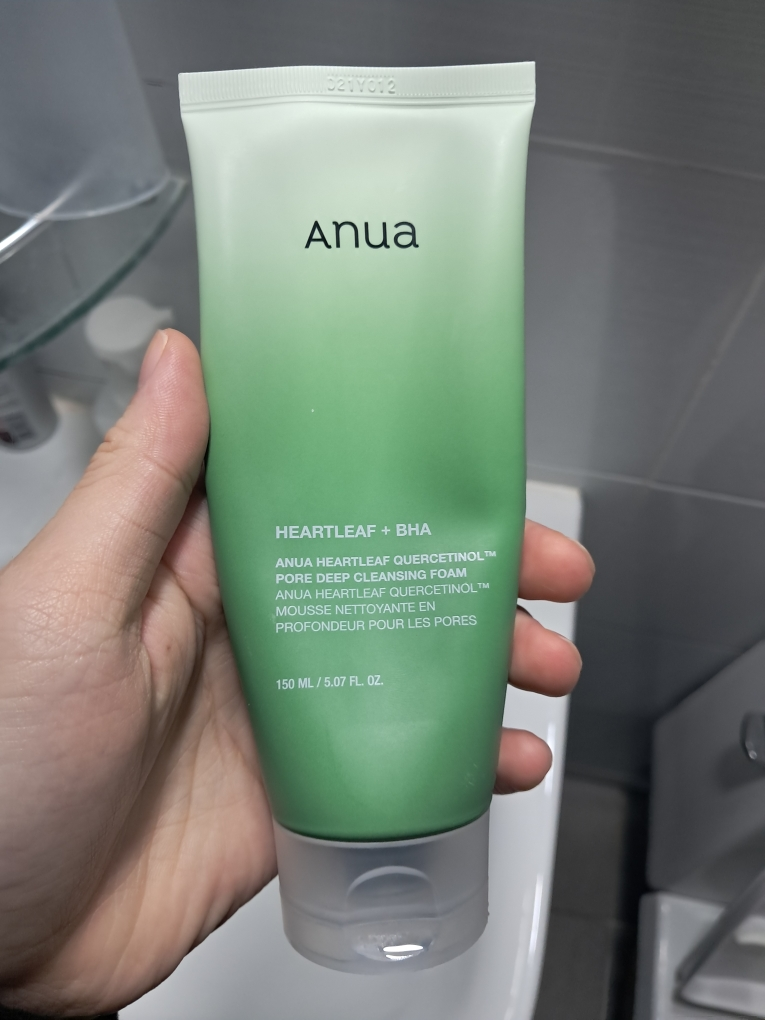 Ảnh đánh giá thực tế của người dùng về Eoseongcho Quassetinol™ Lỗ chân lông Sâu Làm Sạch Bọt