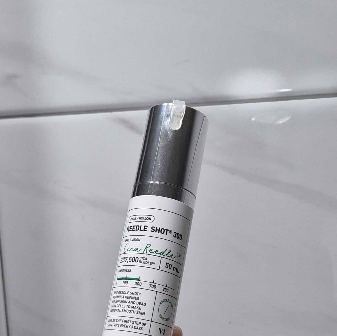 브이티코스메틱 (VTCOSMETICS) 리들샷 300 review image