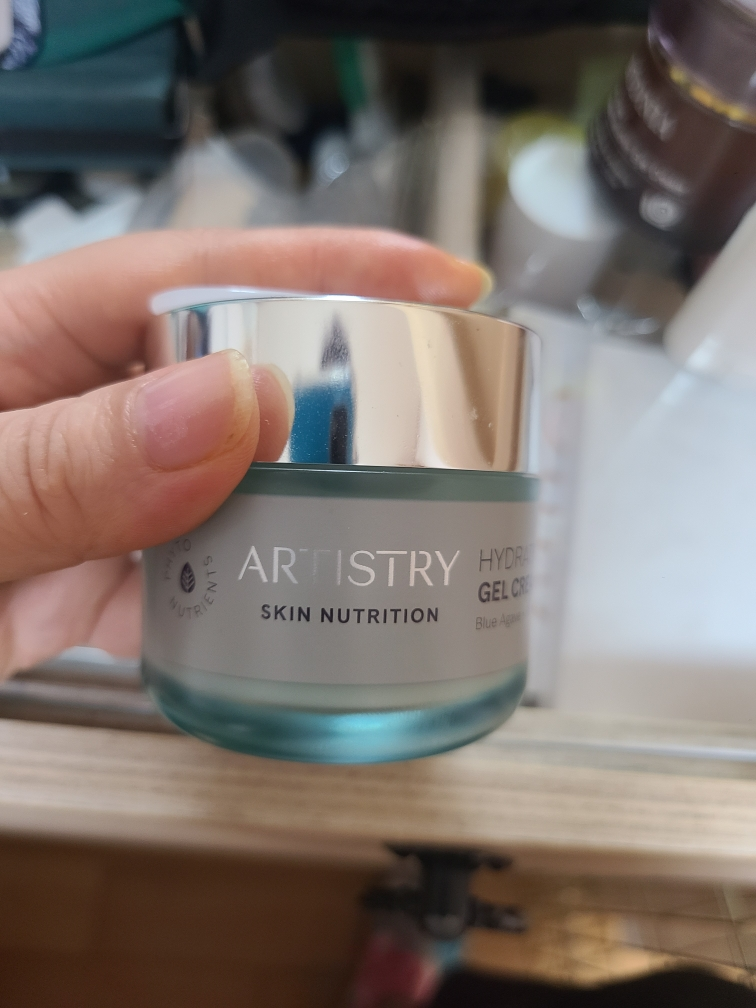 ARTISTRY Skin Nutrition Hydrating Gel Cream reviews | Hwahae