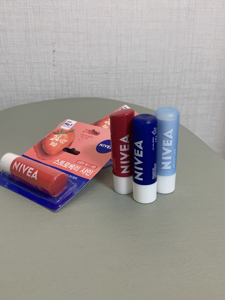 니베아 (NIVEA) 립케어 [스트로베리샤인] review image