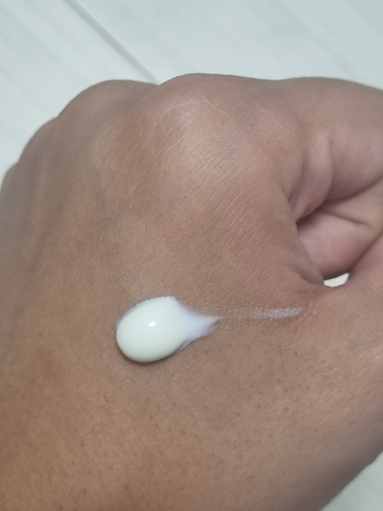 닥터상떼 (Dr.SANTE) 아줄렌 수더 선 에센스 [SPF50+/PA+++] review image