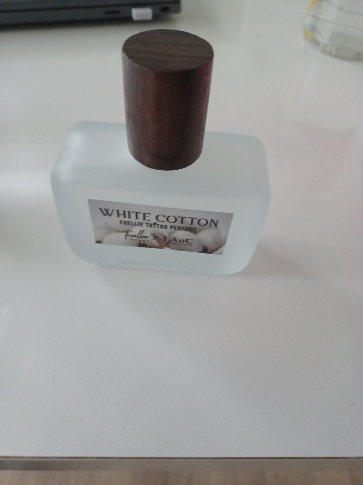포엘리에 (Foellie) 화이트 코튼 타투 퍼퓸 review image