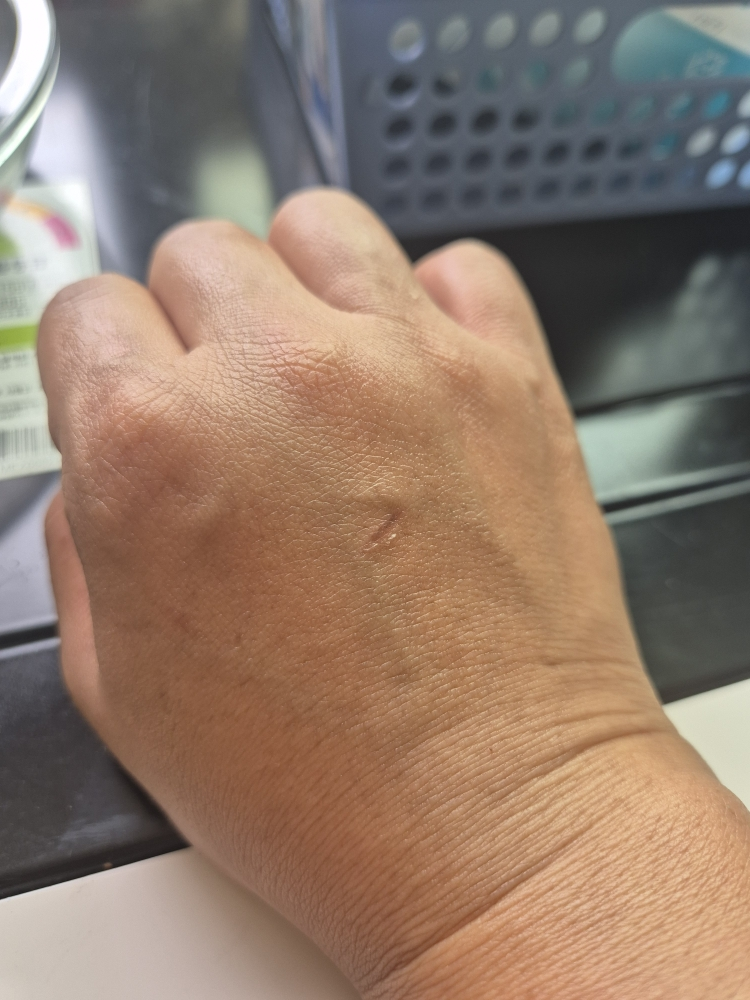 오드로이 (ODELOI) 모공축소 톤업 선크림 블리미 필리디 [SPF50+/PA++++] review image