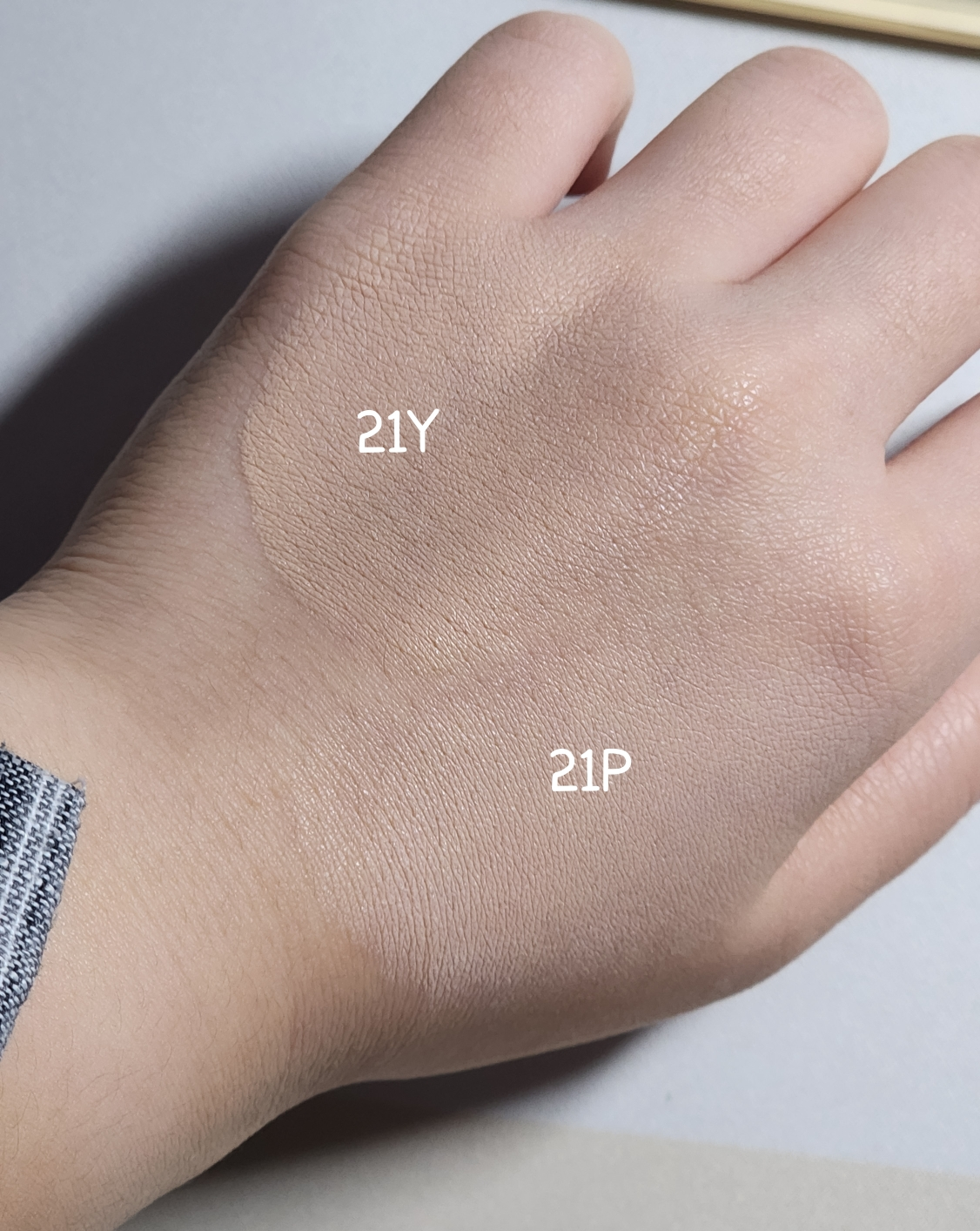 分层贴身护垫 [SPF50+/PA+++] [21Y］的真实用户使用照片