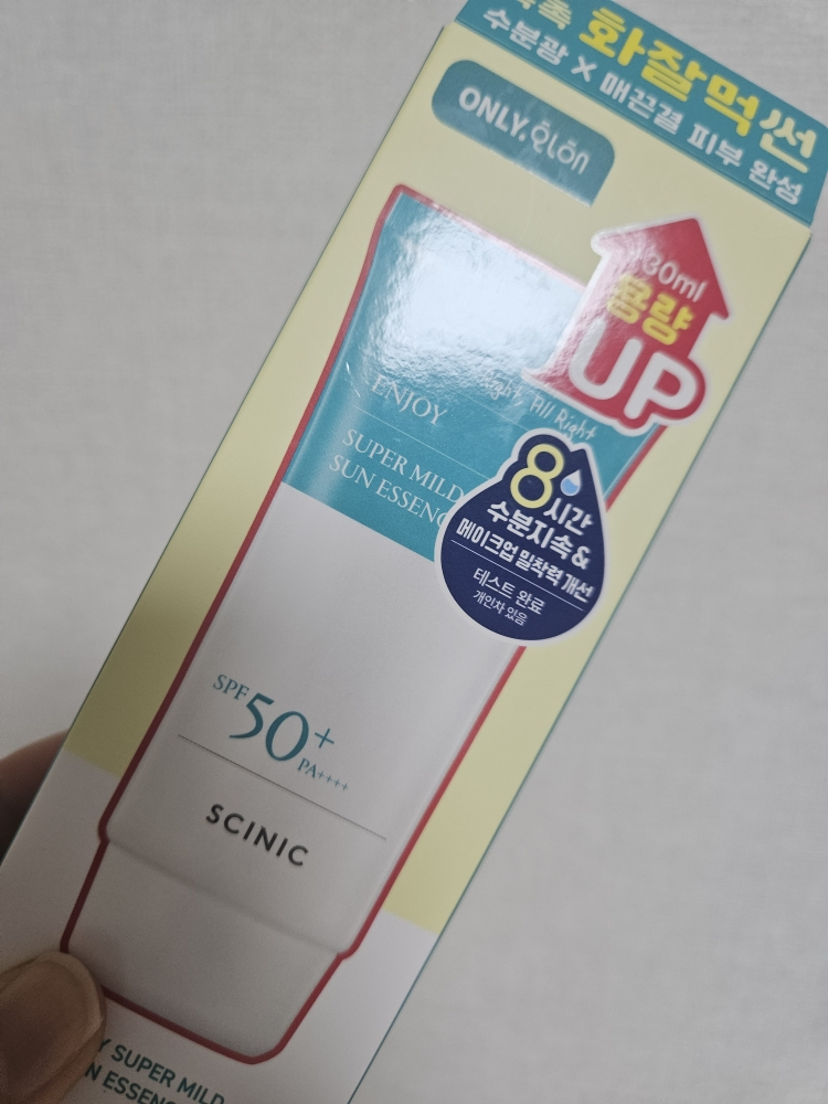 Enzoi 超温和防晒精华 [SPF50+/PA++++]的真实用户使用照片